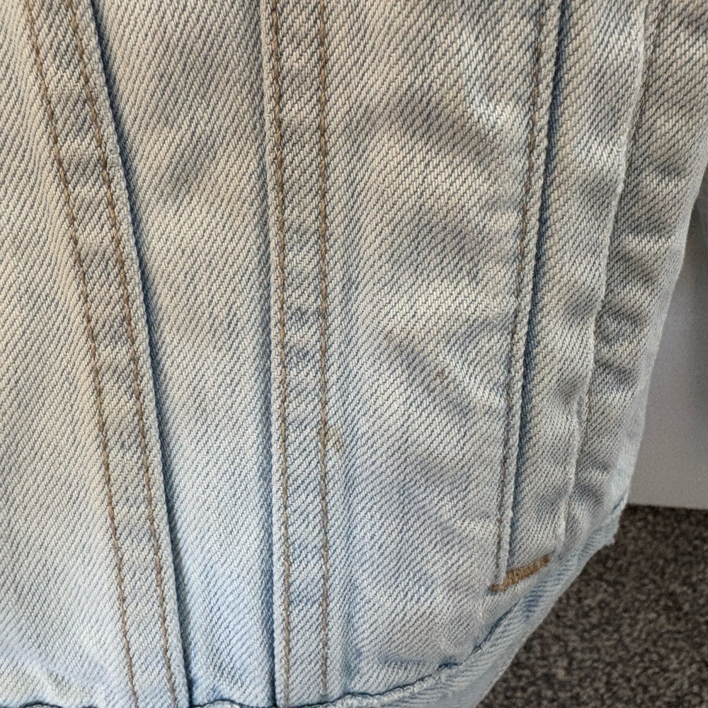 Levi's Light Blue Jean Jacket - Picture 6 of 7